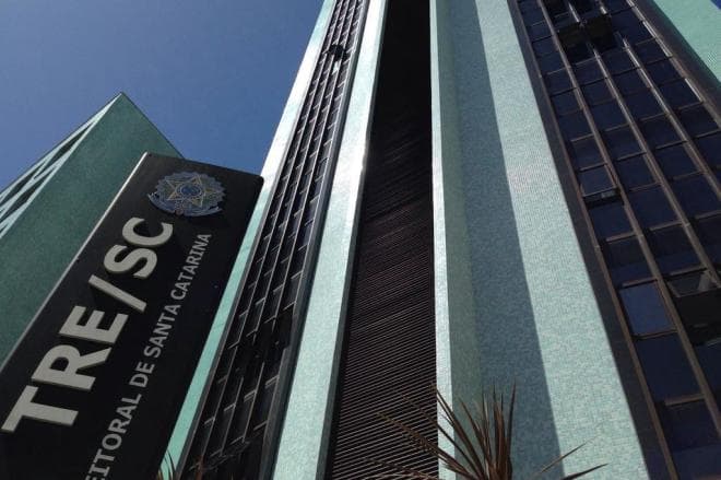TRE-SC reabre processo contra ex-prefeito de Balneário Camboriú por uso indevido da máquina pública